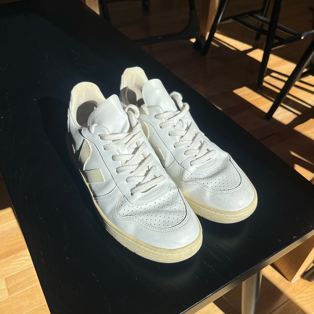Veja V-10 Sneakers